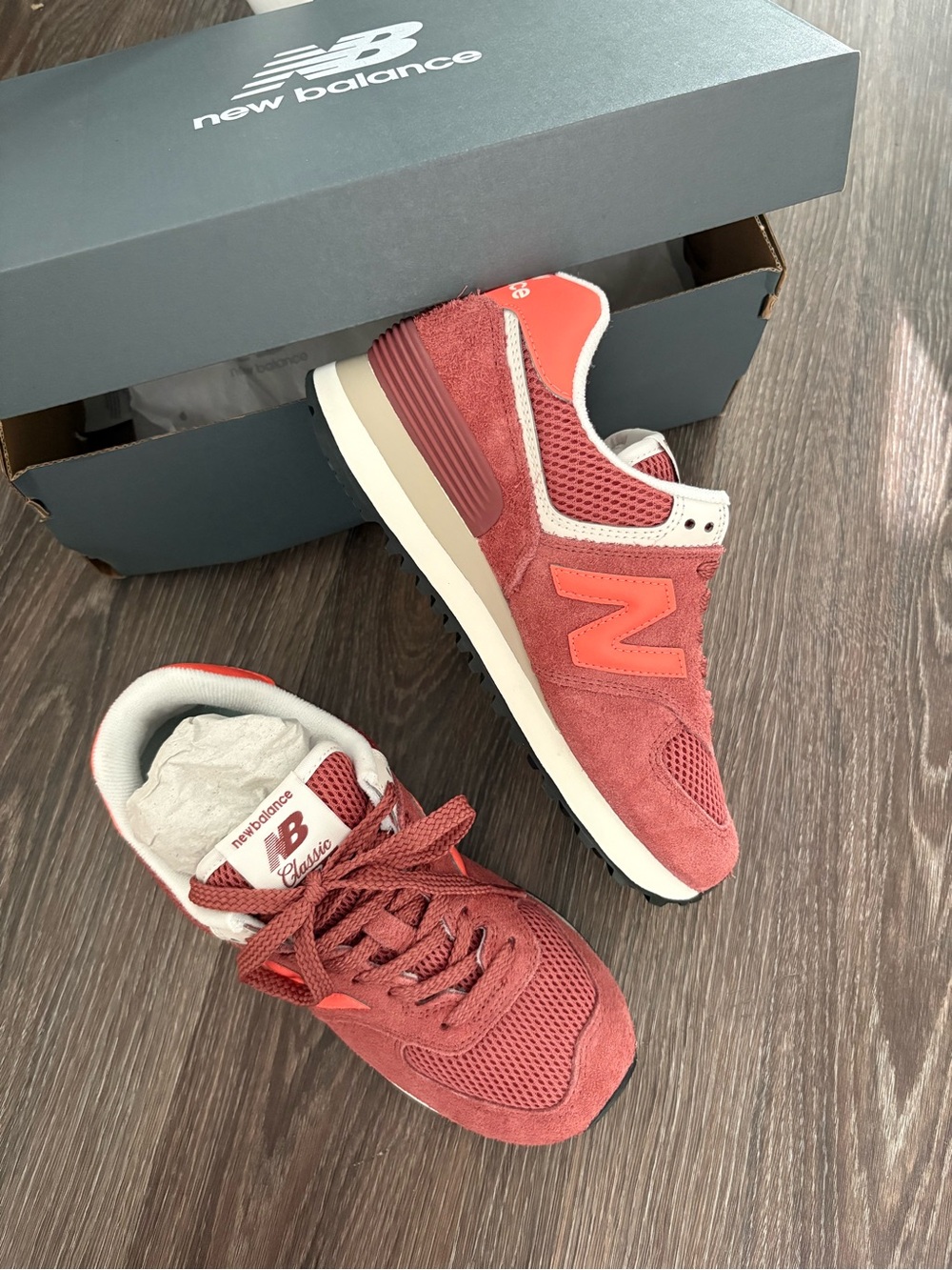 New balance 574 sneakers NWT - Picture 3 of 4